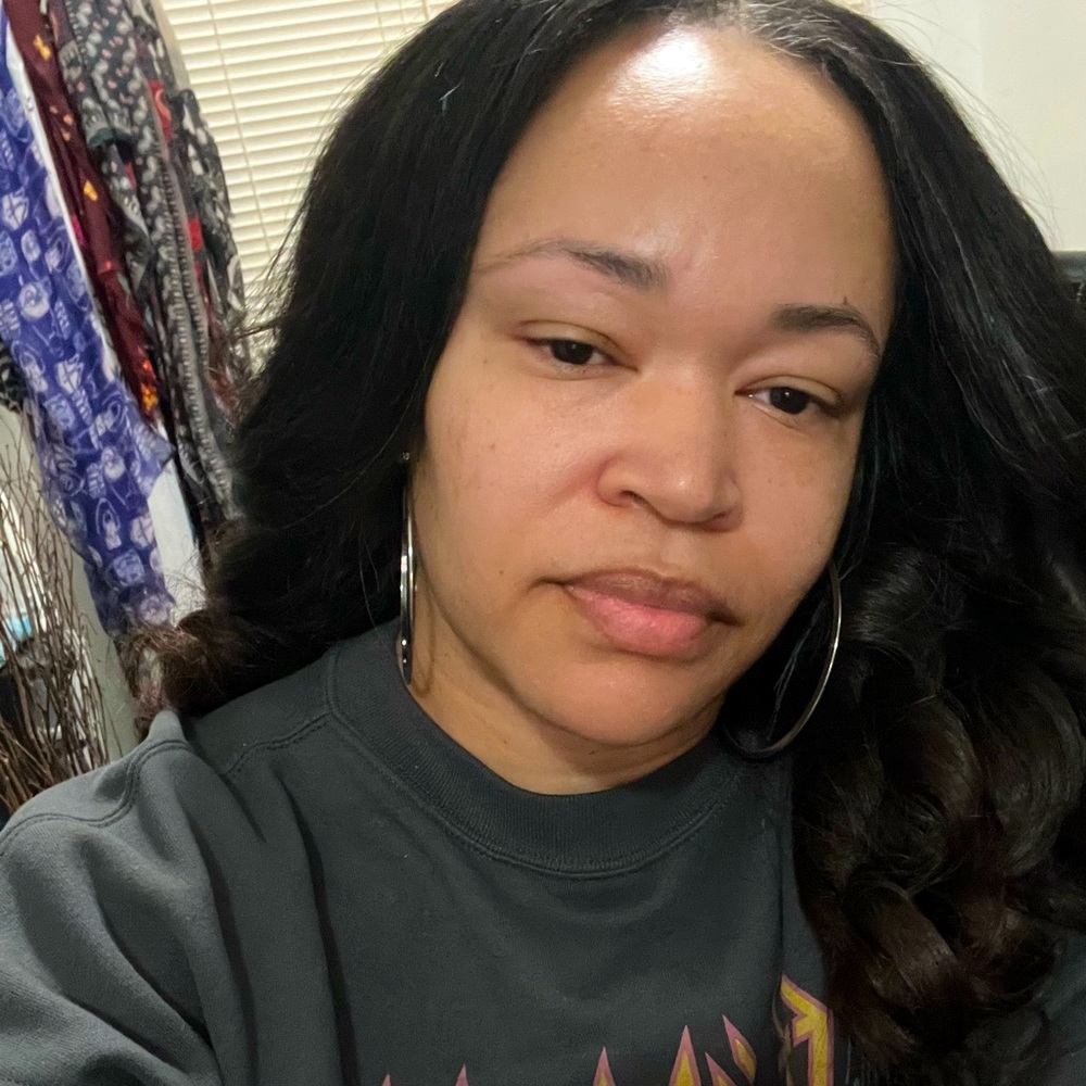 Meet your Posher, Leslie